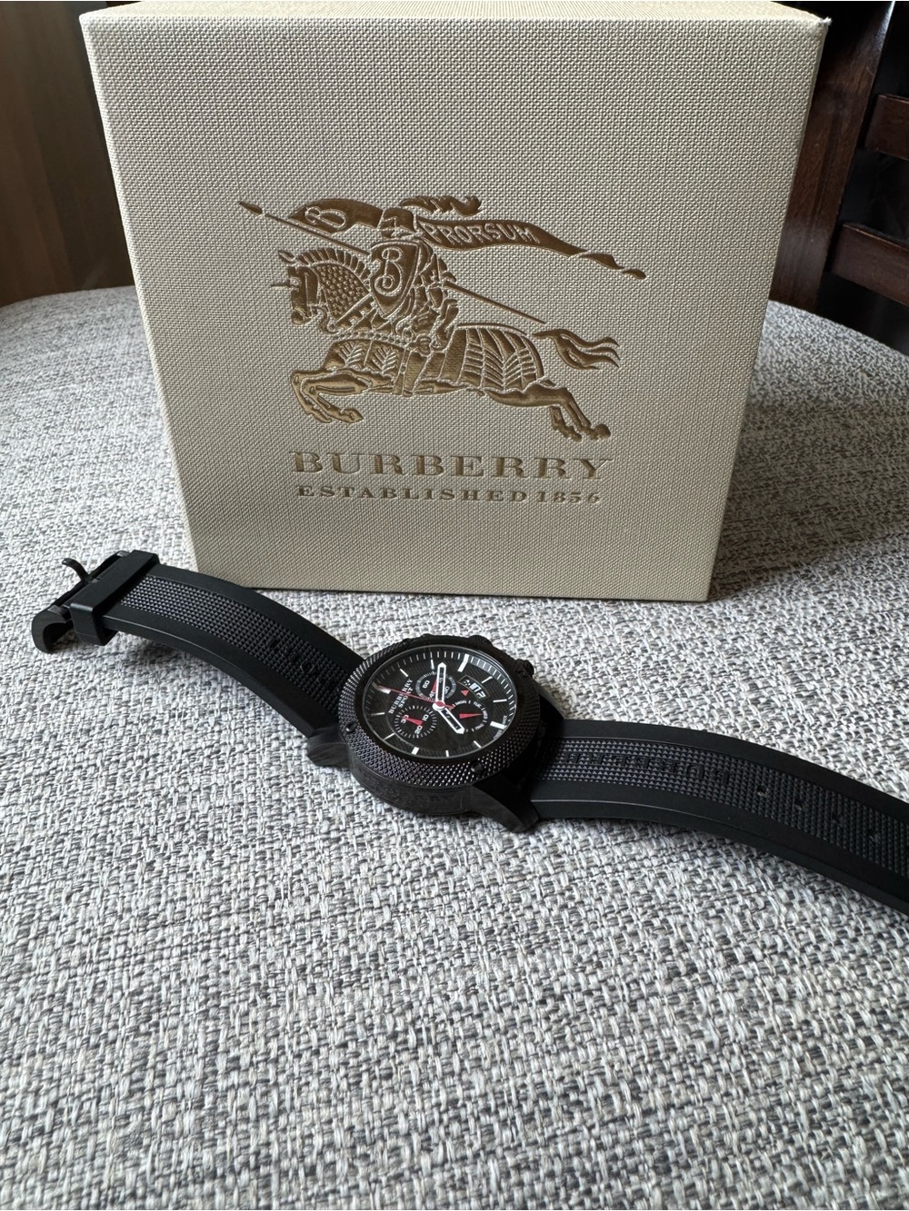 Burberry Sport Men’s Watch (box included) - Picture 8 of 10